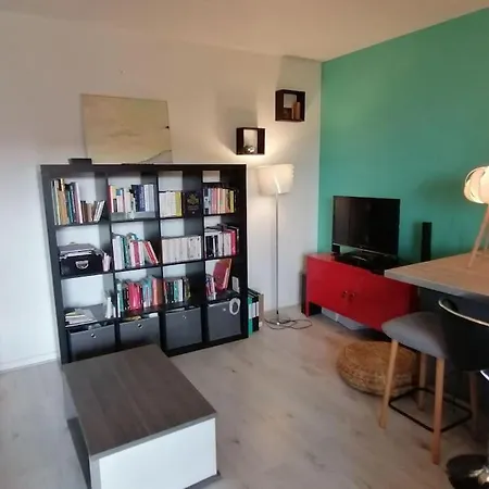 De Charme, Garage, Terrasse, Piscine 아파트 *